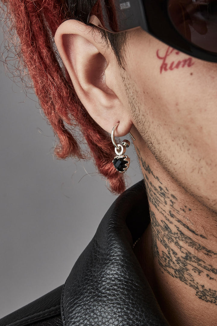 LOVE CLAW ANCHOR EARRING ONYX