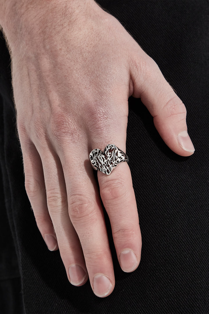 DEATH METAL HEARTS RING