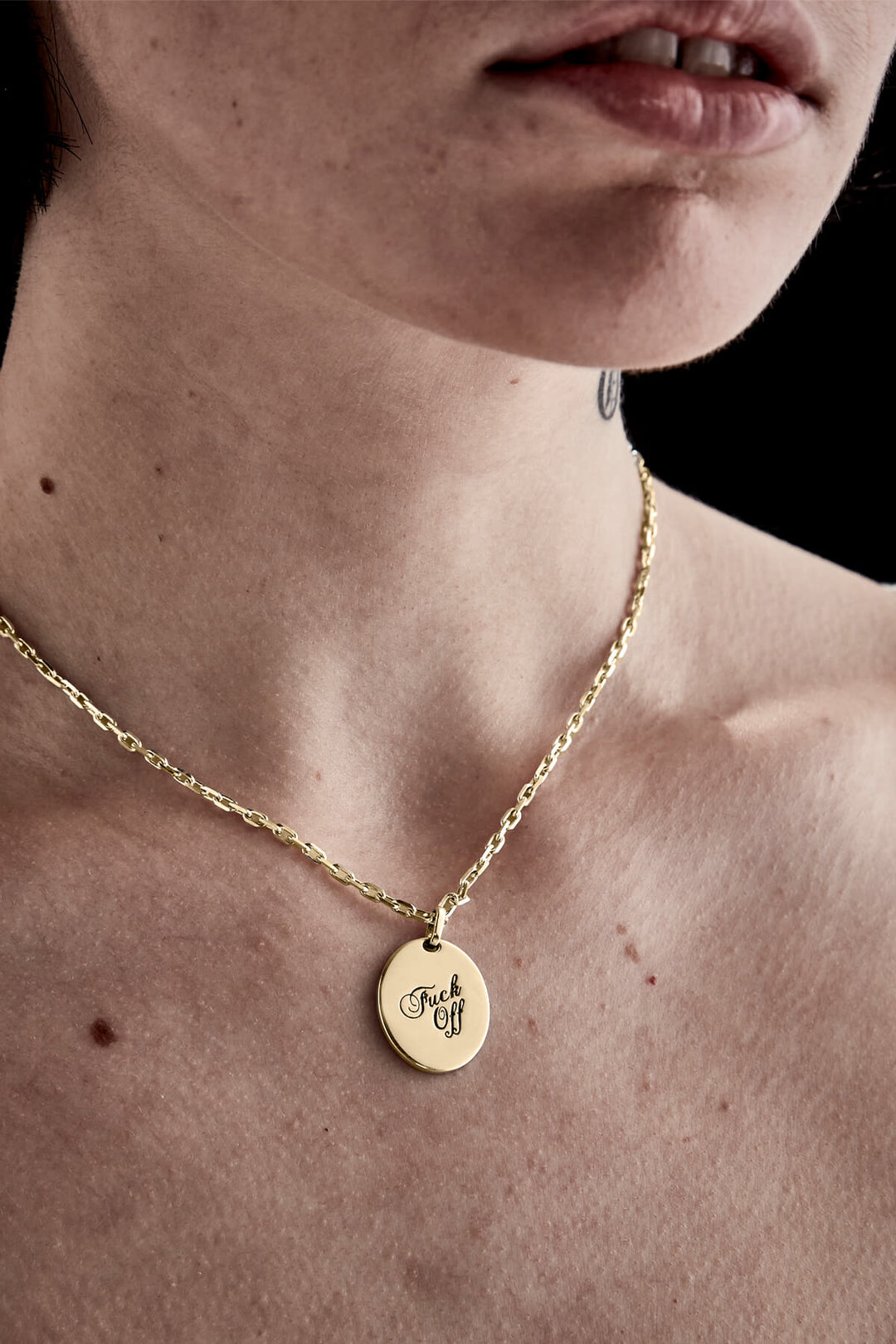 WARM WELCOME NECKLACE GOLD PLATED