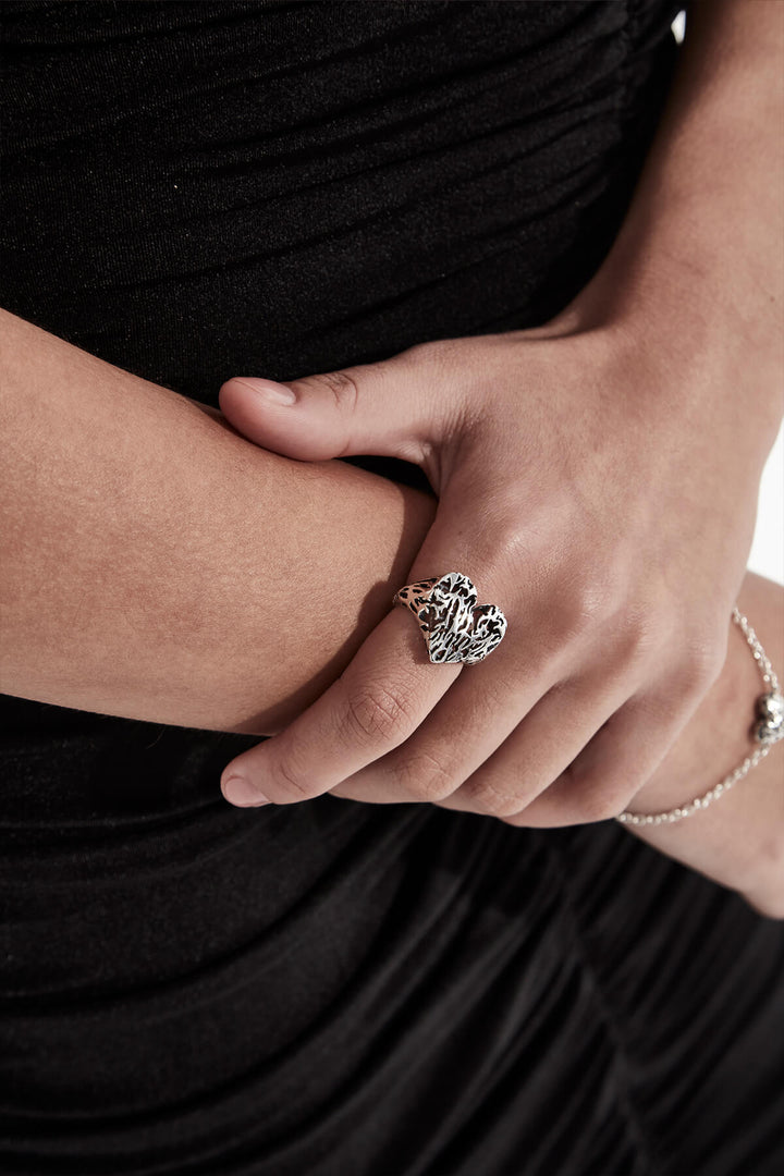 DEATH METAL HEARTS RING