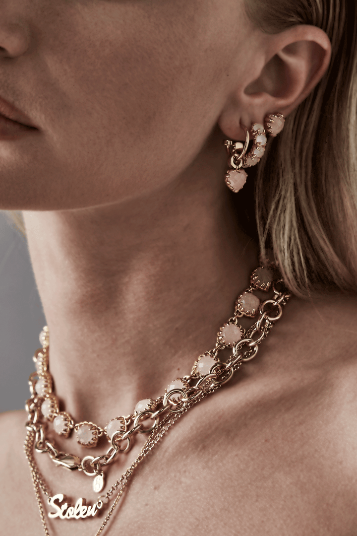 LOVE CLAW EARRINGS ROSE QUARTZ - GOLD PLATED