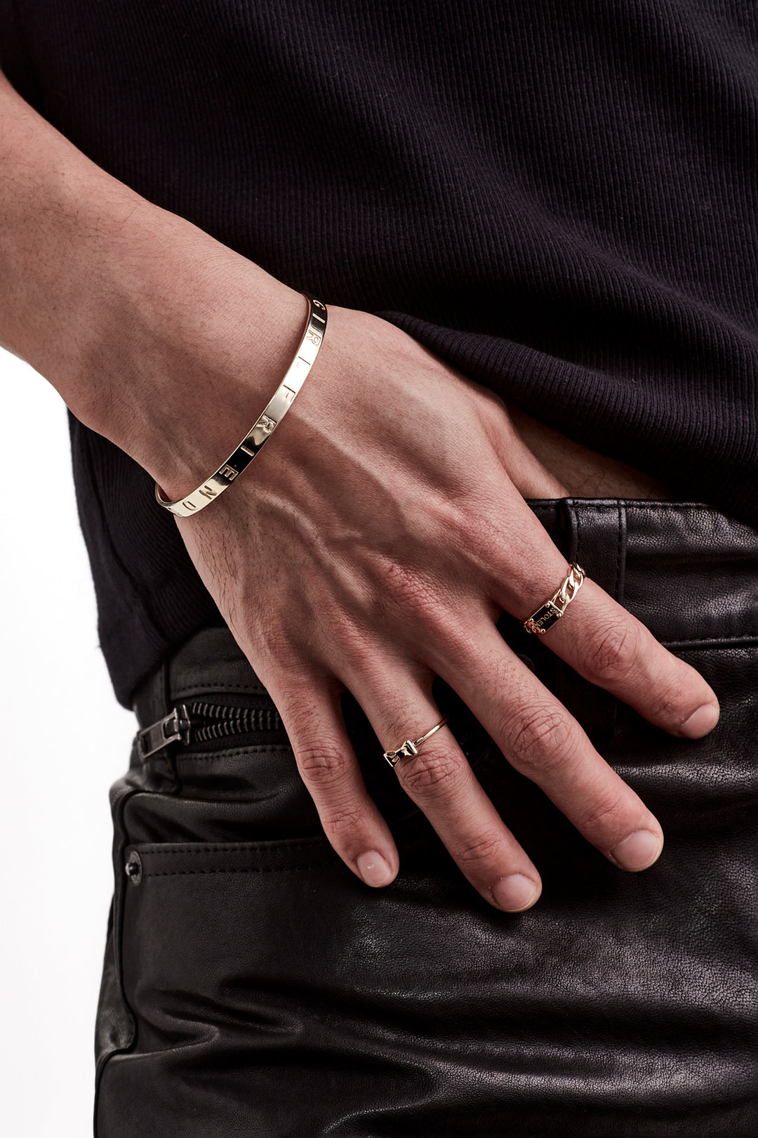 STOLEN BANGLE - GOLD PLATED