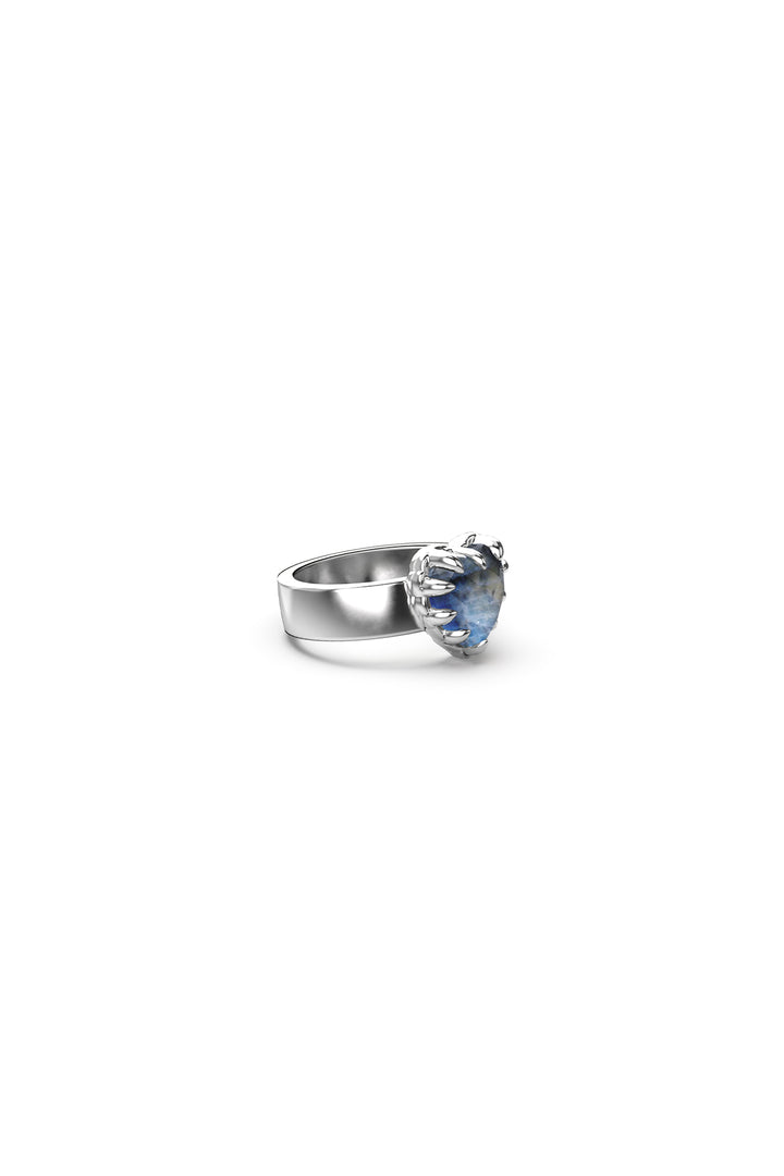 LOVE CLAW RING MOONSTONE
