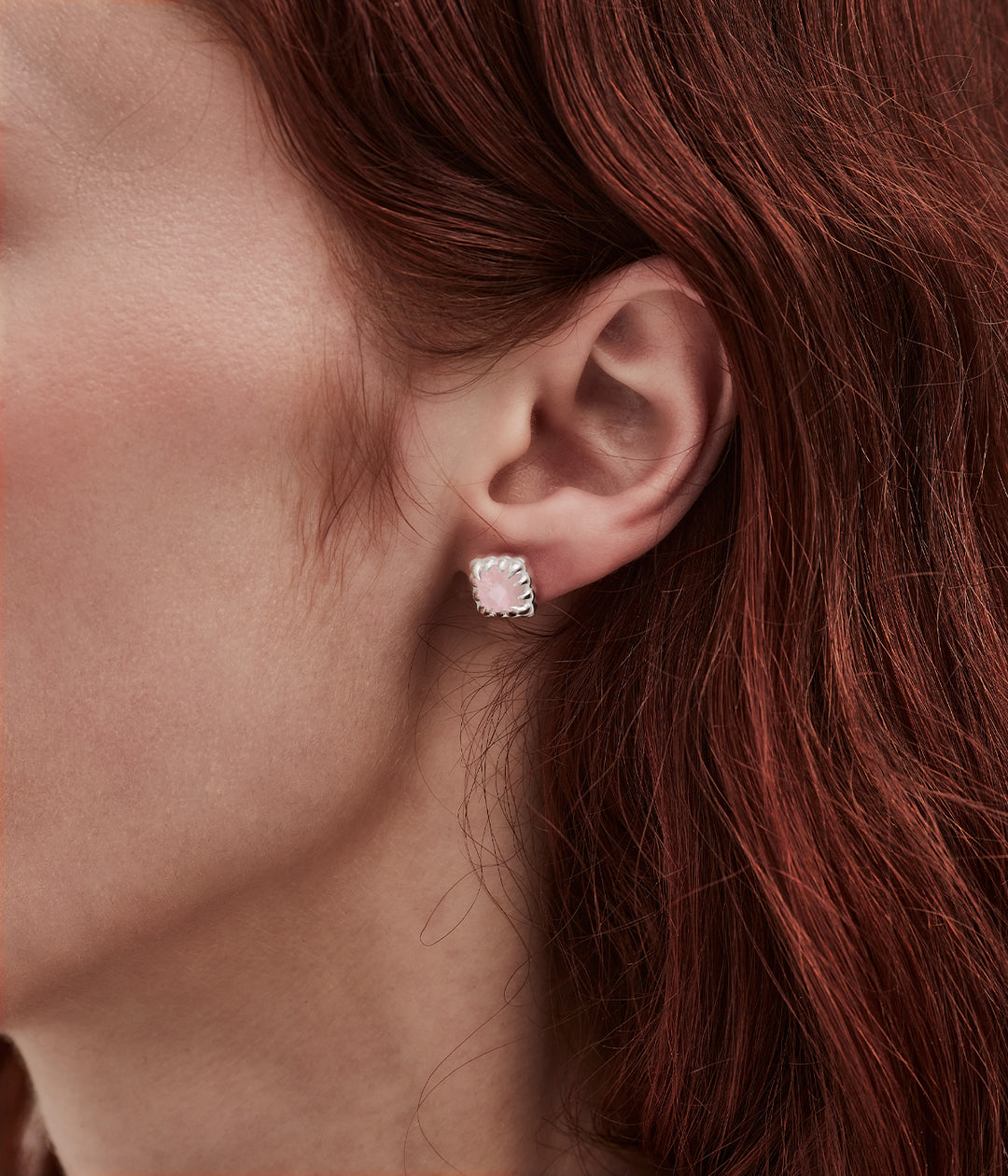 BABY CLAW STUDS - ROSE QUARTZ