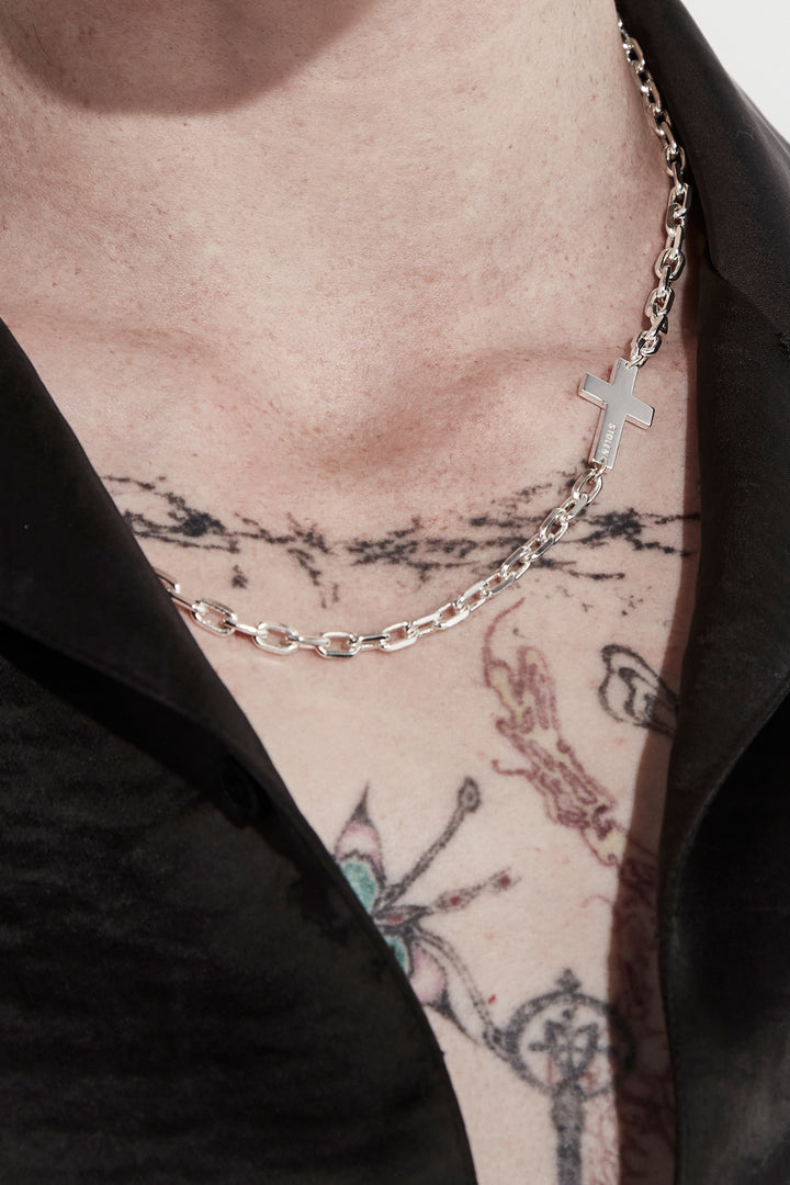 FALLING CROSS MAXI NECKLACE