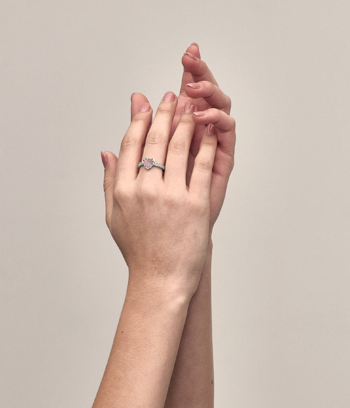MINI LOVE CLAW RING - ROSE QUARTZ