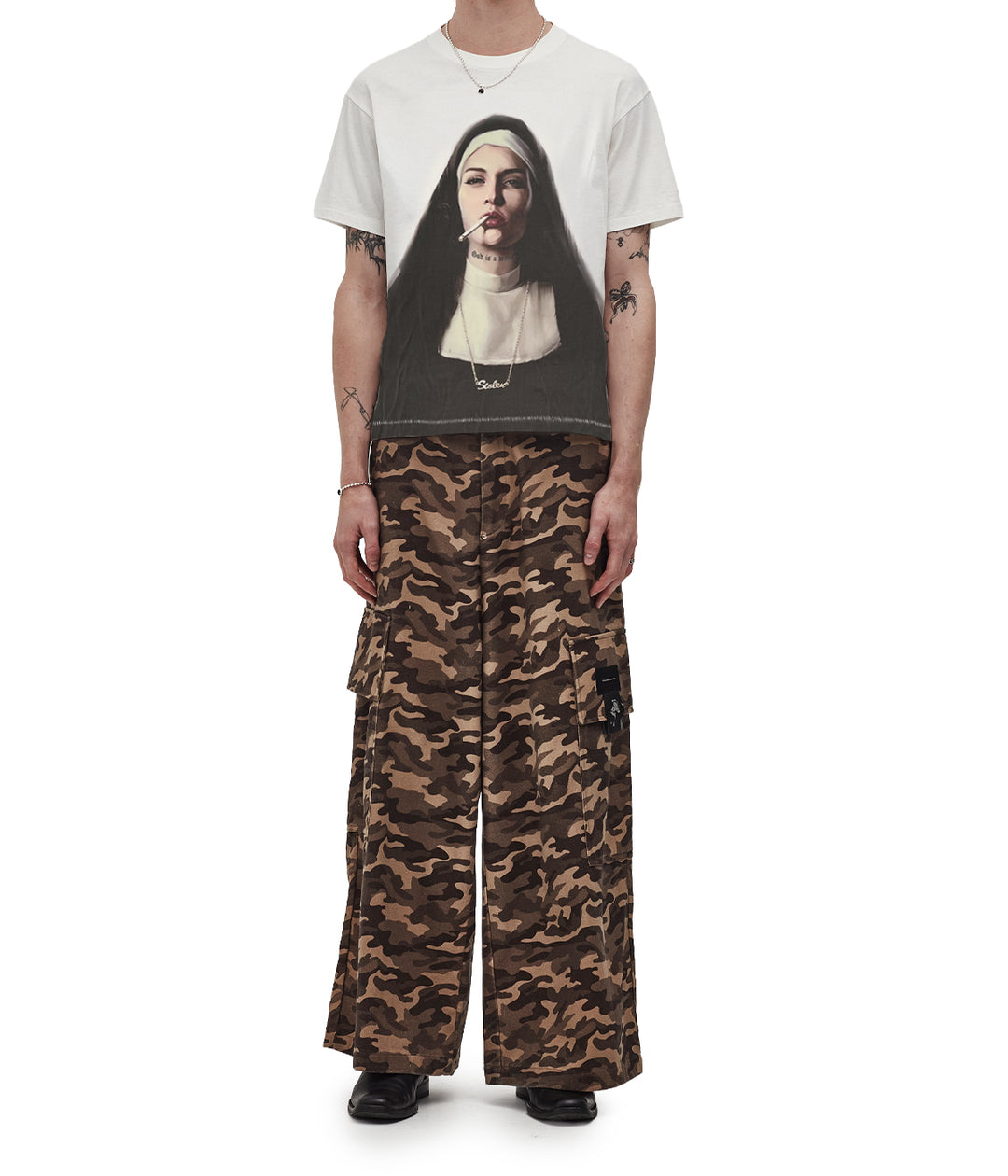 GOD IS A WOMAN T-SHIRT - ROCK N ROLL FIT