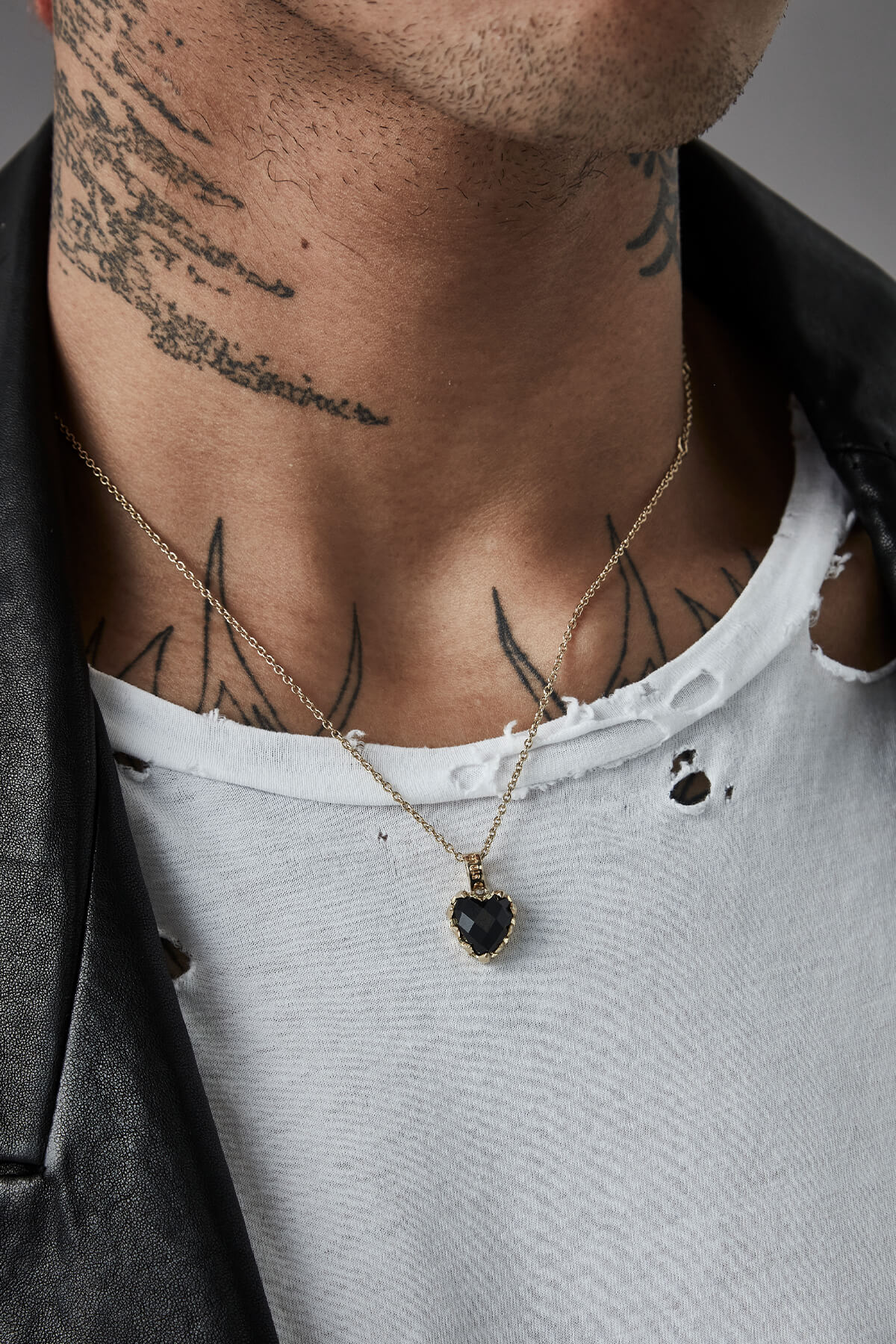 Stolen Girlfriends Club | LOVE CLAW HEART NECKLACE ONYX & GOLD PLATED