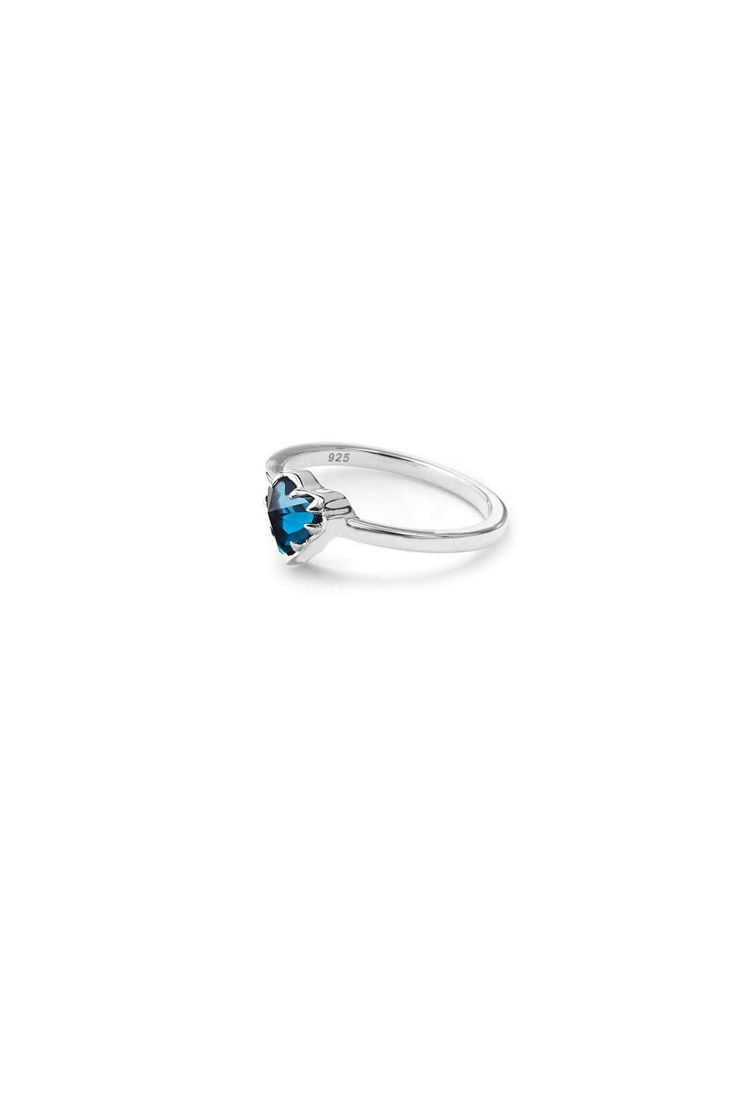 LIQUID HEART RING