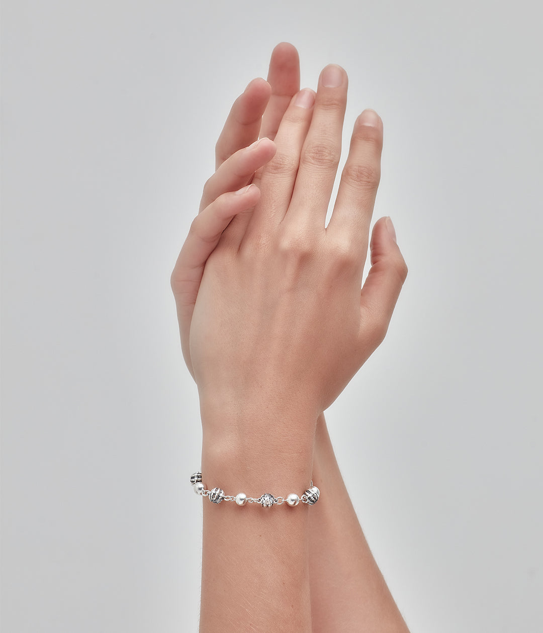 DARKNESS AND LIGHT BALL CHAIN BRACELET