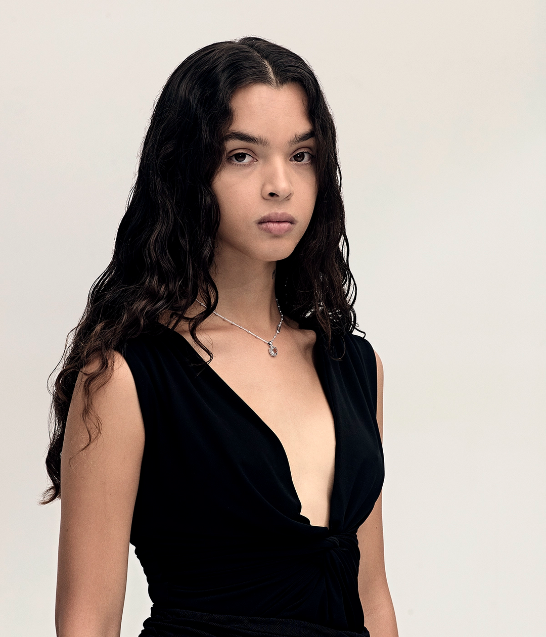DAHLIA'S EMBRACE NECKLACE