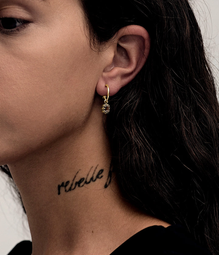 DAHLIA'S EMBRACE HOOP EARRINGS - 18K GOLD PLATED