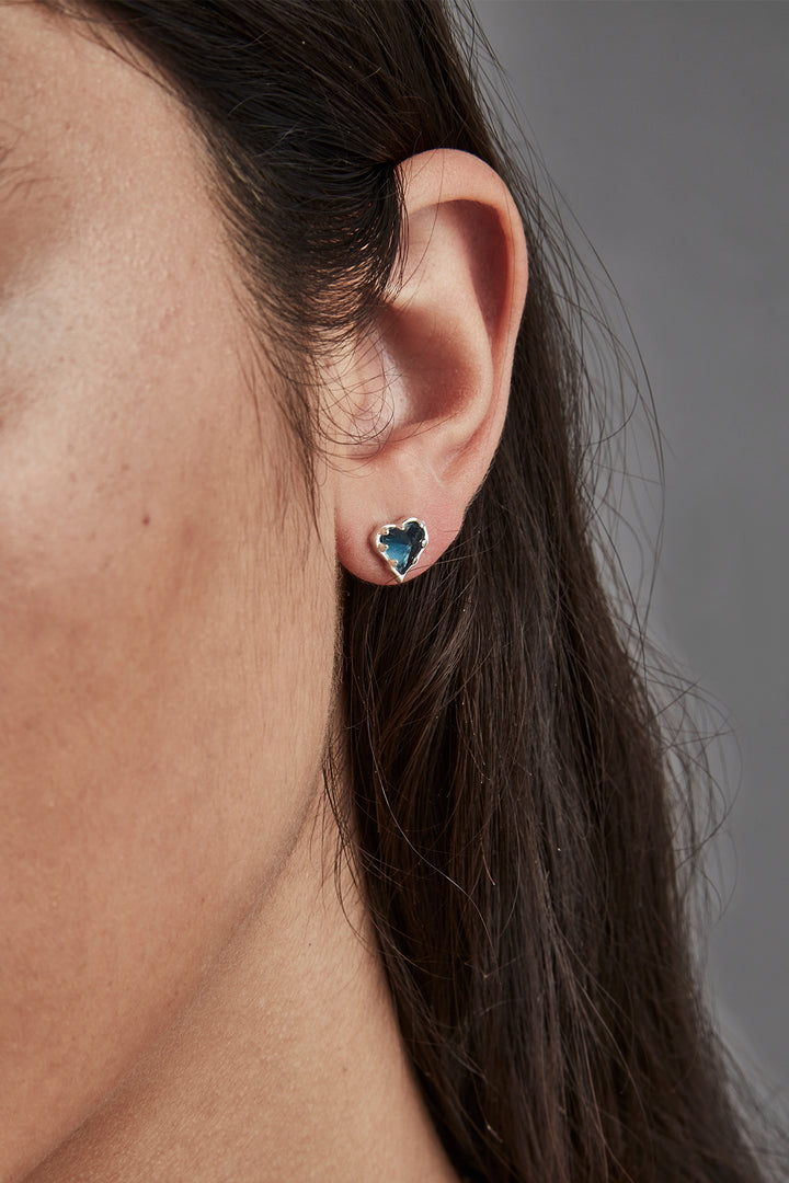 LIQUID HEART STUD EARRINGS