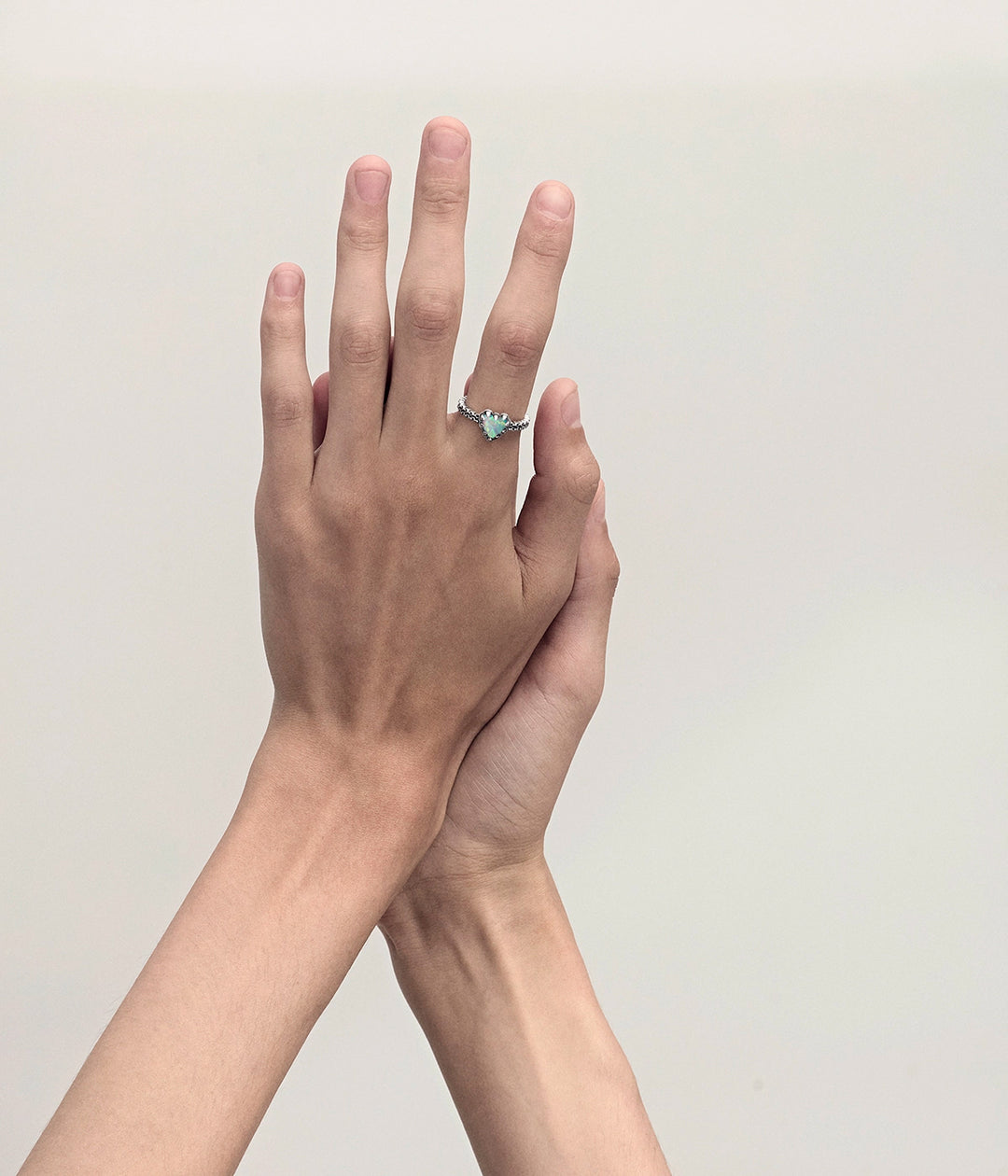 MINI CLAW RING BELLO OPAL