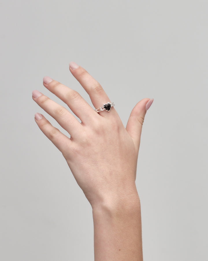 LOVE CLAW CURB RING - ONYX
