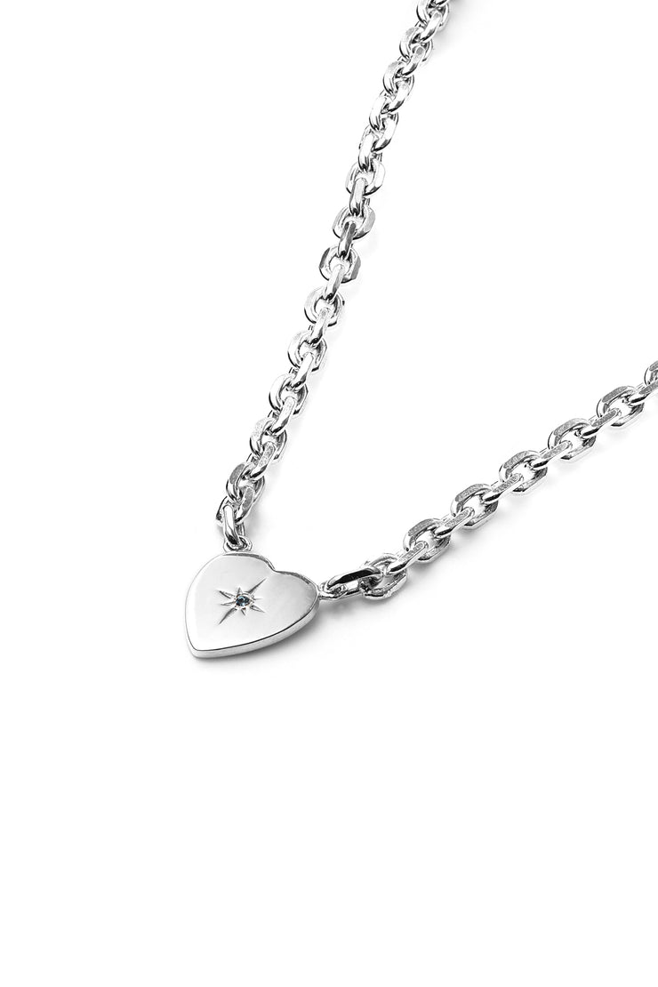 LOVE STAR NECKLACE
