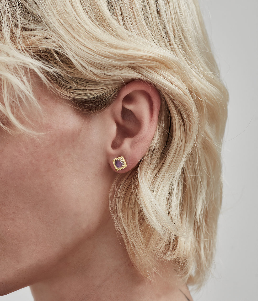 MINI CLAW STUDS MYSTIC QUARTZ - GOLD PLATED