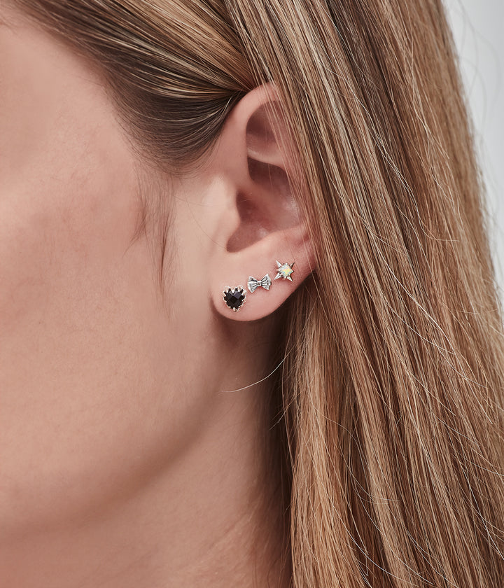 BOW FLAT BACK SINGLE EARRING