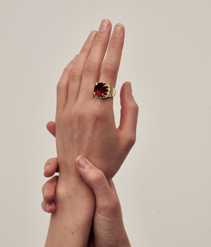 CLAW RING GARNET - GOLD VERMEIL