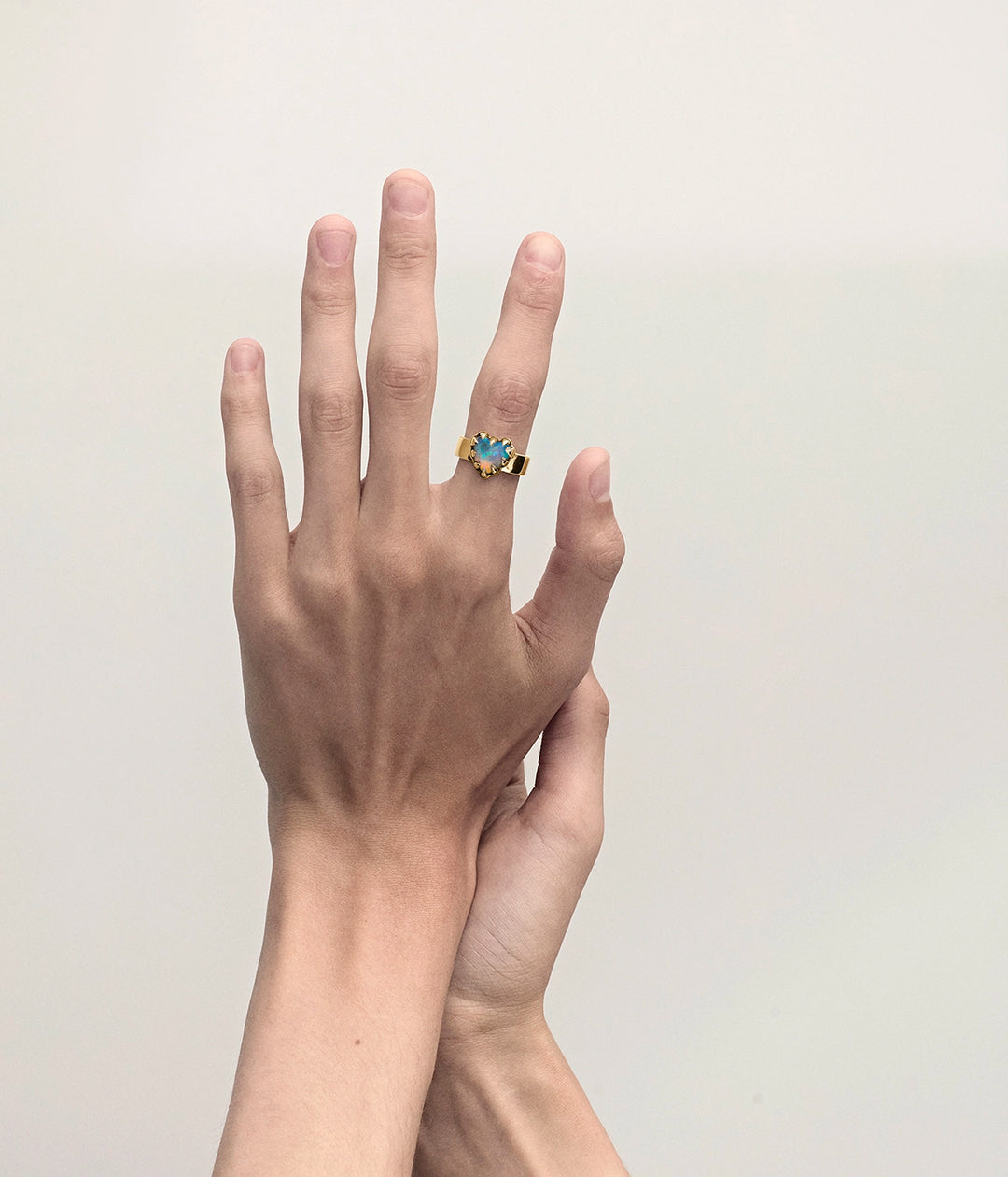 LOVE CLAW RING BELLO OPAL - GOLD VERMEIL