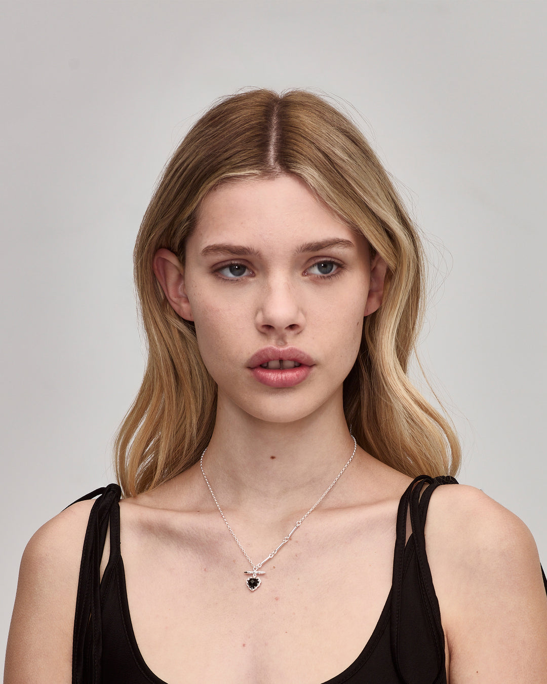 LOVE CLAW FOB NECKLACE - ONYX