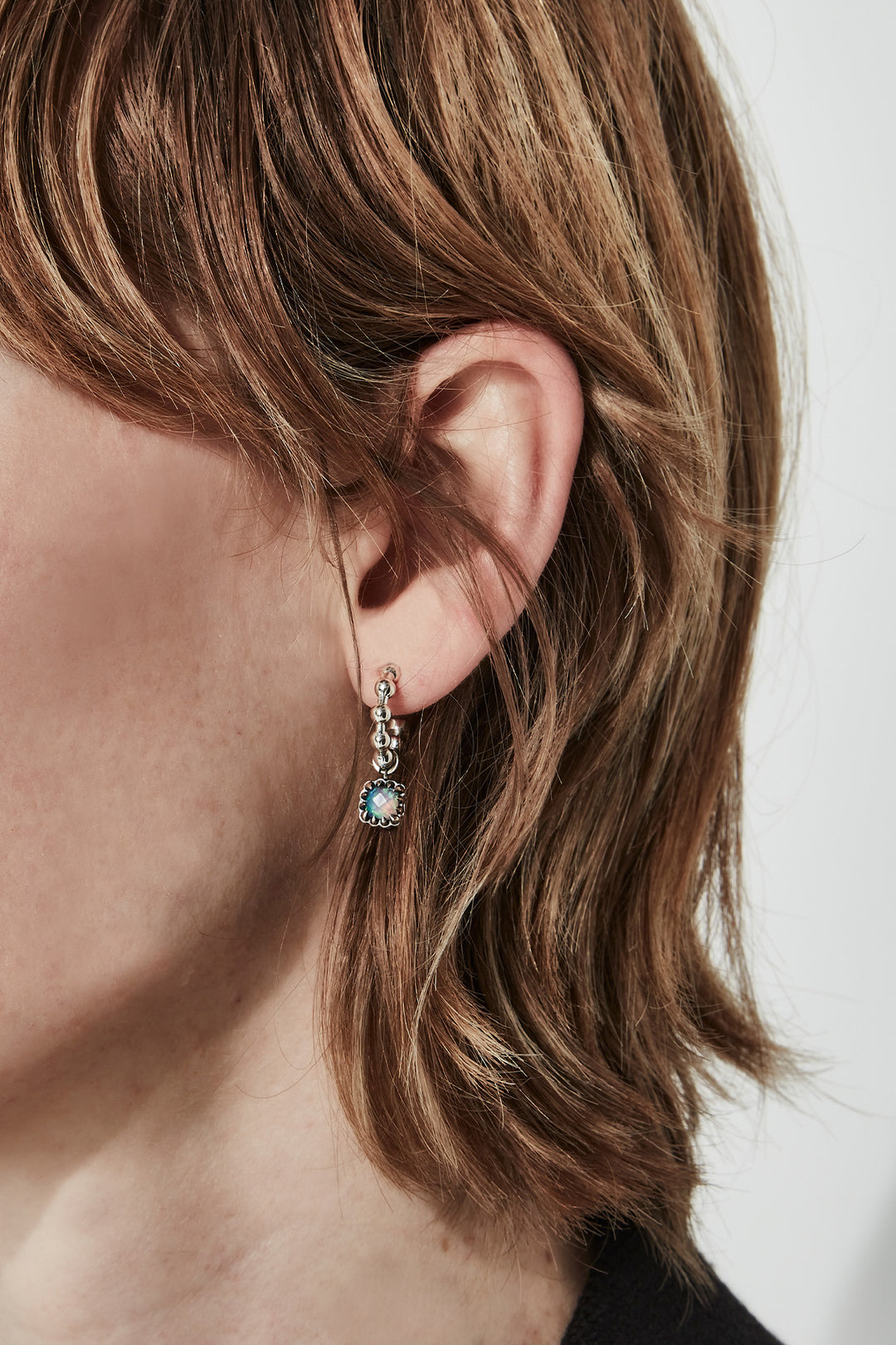 BABY CLAW SLEEPER EARRINGS BELLO OPAL