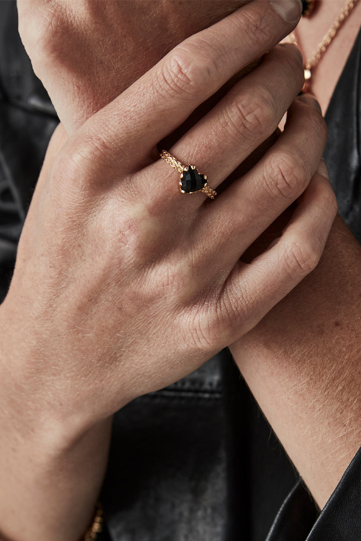 MINI CLAW RING - GOLD PLATED ONYX