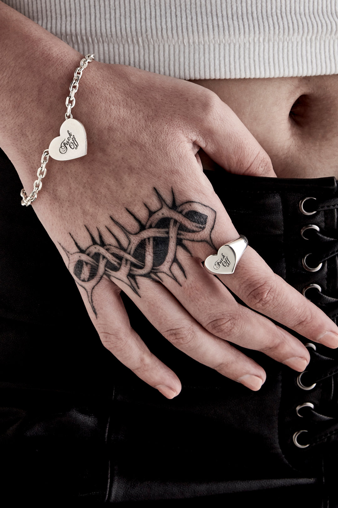 WARM WELCOME HEART RING