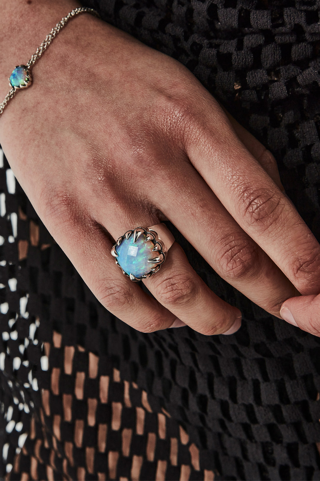 CLAW RING BELLO OPAL