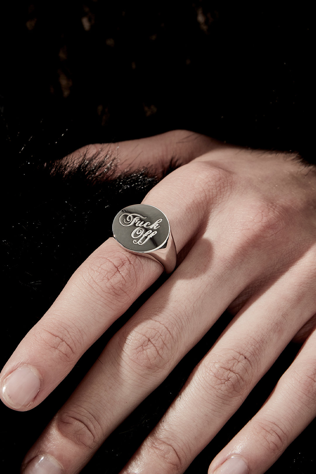 WARM WELCOME SIGNET RING