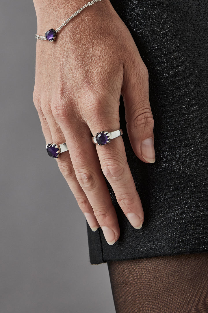 BABY CLAW RING DARK AMETHYST