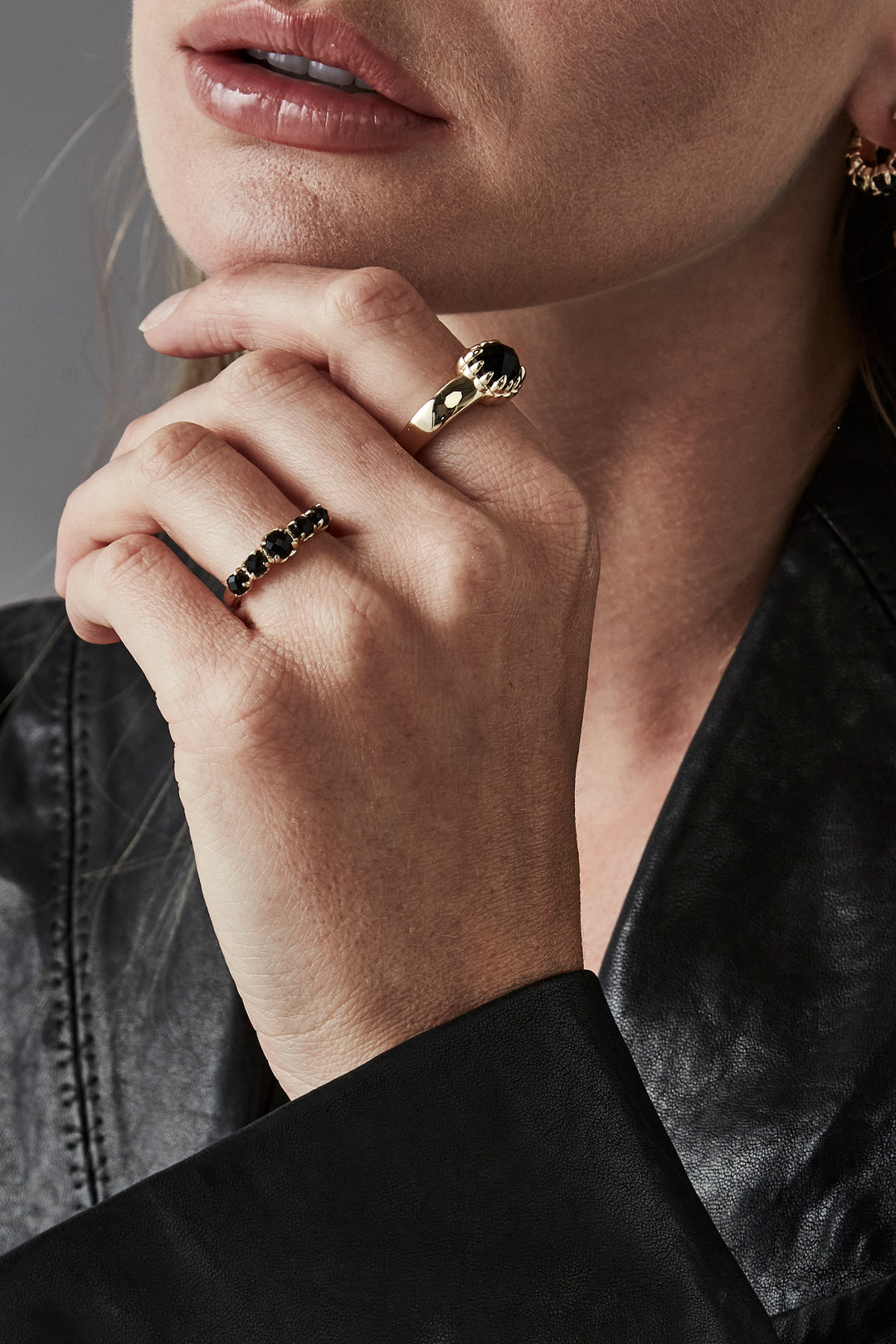 BABY CLAW RING ONYX - GOLD PLATED