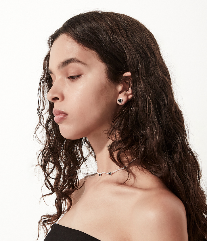 MINI LOVE CLAW EARRINGS