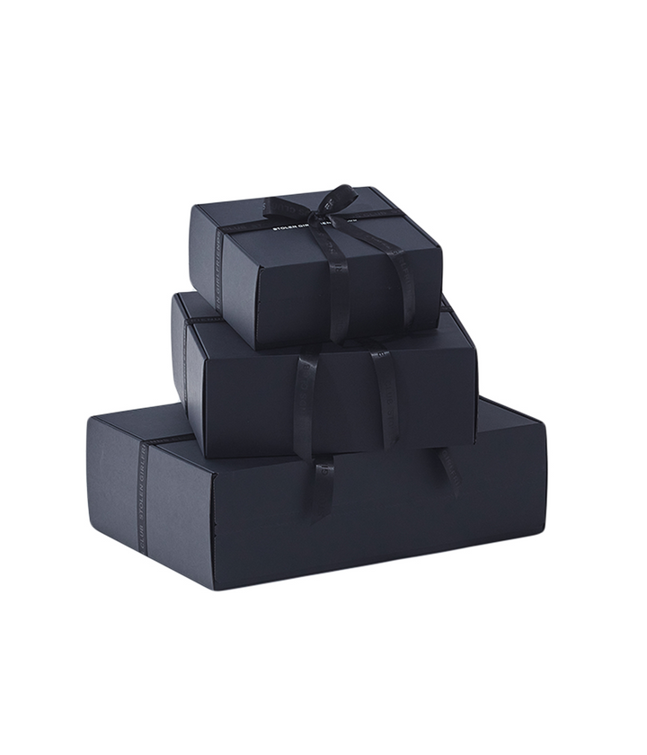 DELUXE APPAREL GIFT BOX SET