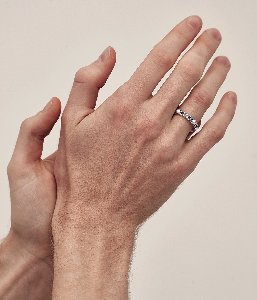 SPIKED STACKER RING