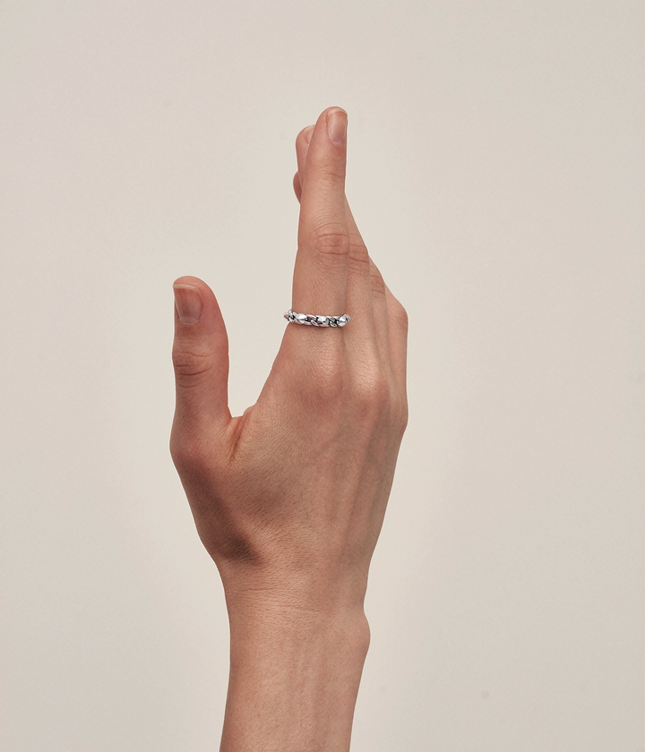 SPIKED STACKER RING
