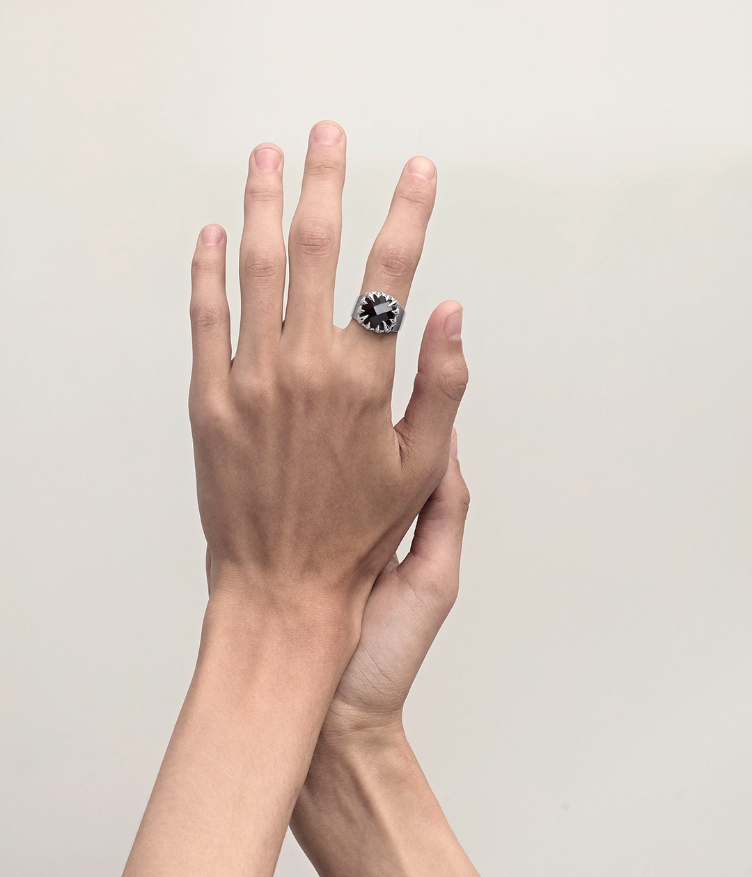 CLAW RING ONYX