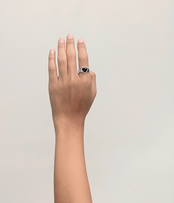 LOVE CLAW RING - ONYX