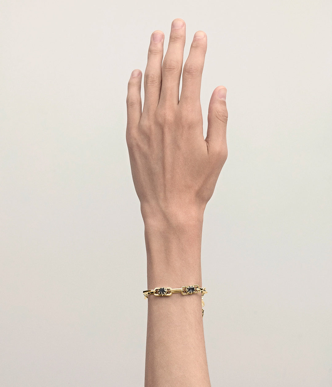 DAHLIA'S EMBRACE COCKTAIL BRACELET - 18K GOLD PLATED