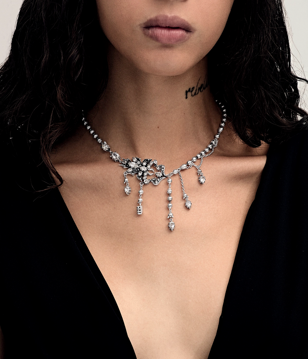 GILDED VENOM COCKTAIL CHOKER