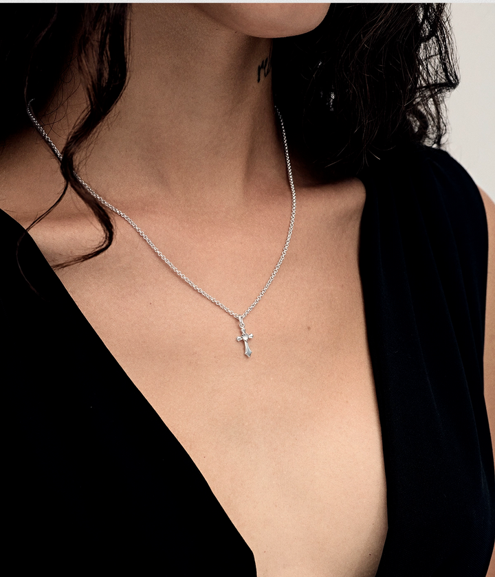 GOTHIC LOVE NECKLACE