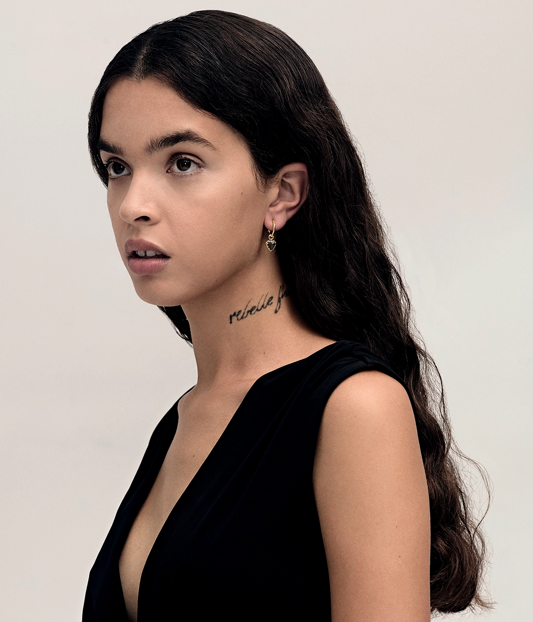 LOVE CLAW ANCHOR EARRINGS ONYX - GOLD PLATED