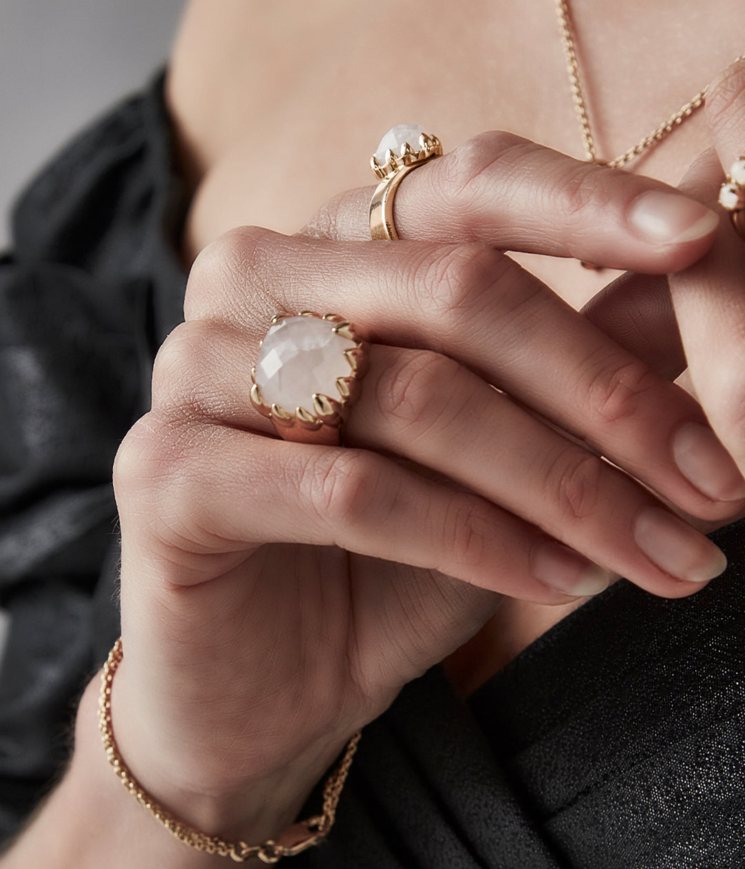 CLAW RING ROSE QUARTZ - GOLD PLATED
