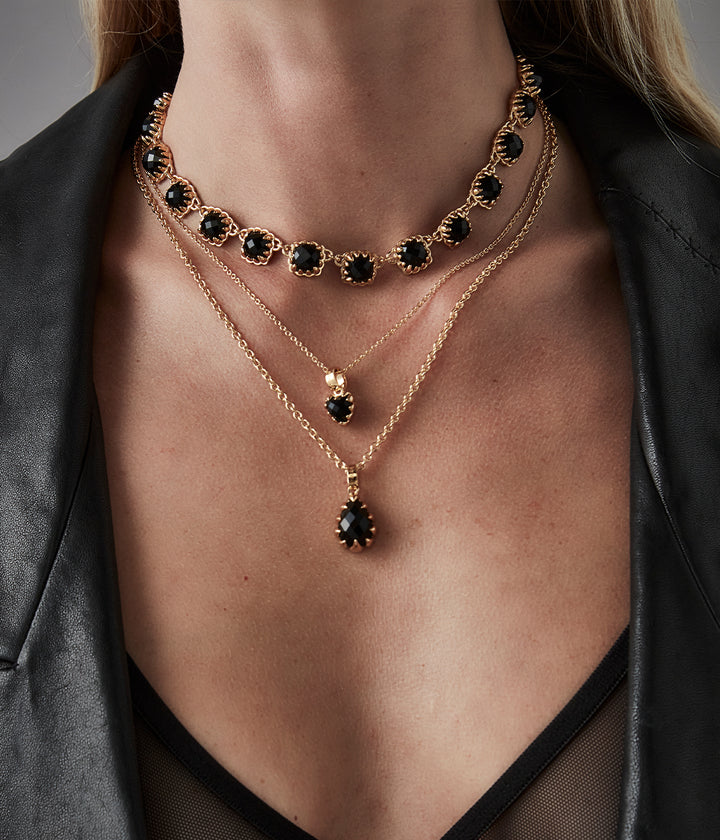 LOVE CLAW ETERNITY NECKLACE GOLD PLATED ONYX