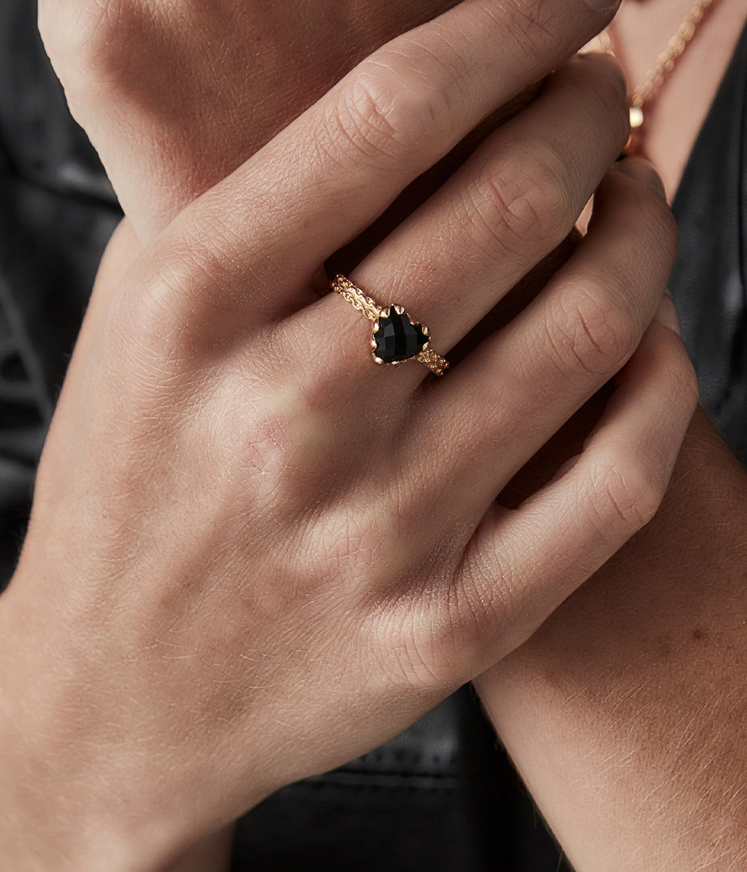 MINI CLAW RING - GOLD PLATED ONYX