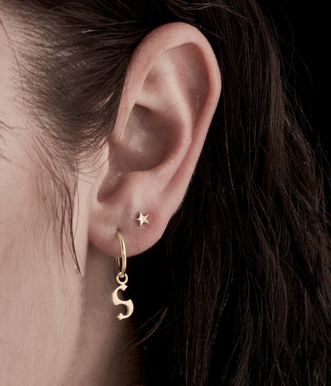 TINY STOLEN STAR EARRINGS 9K GOLD