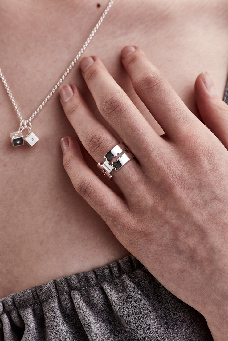DOUBLE BLADE RING