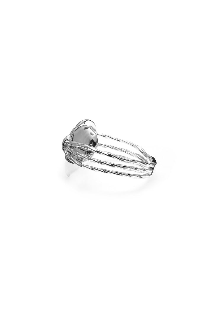 BARBED HEART RING