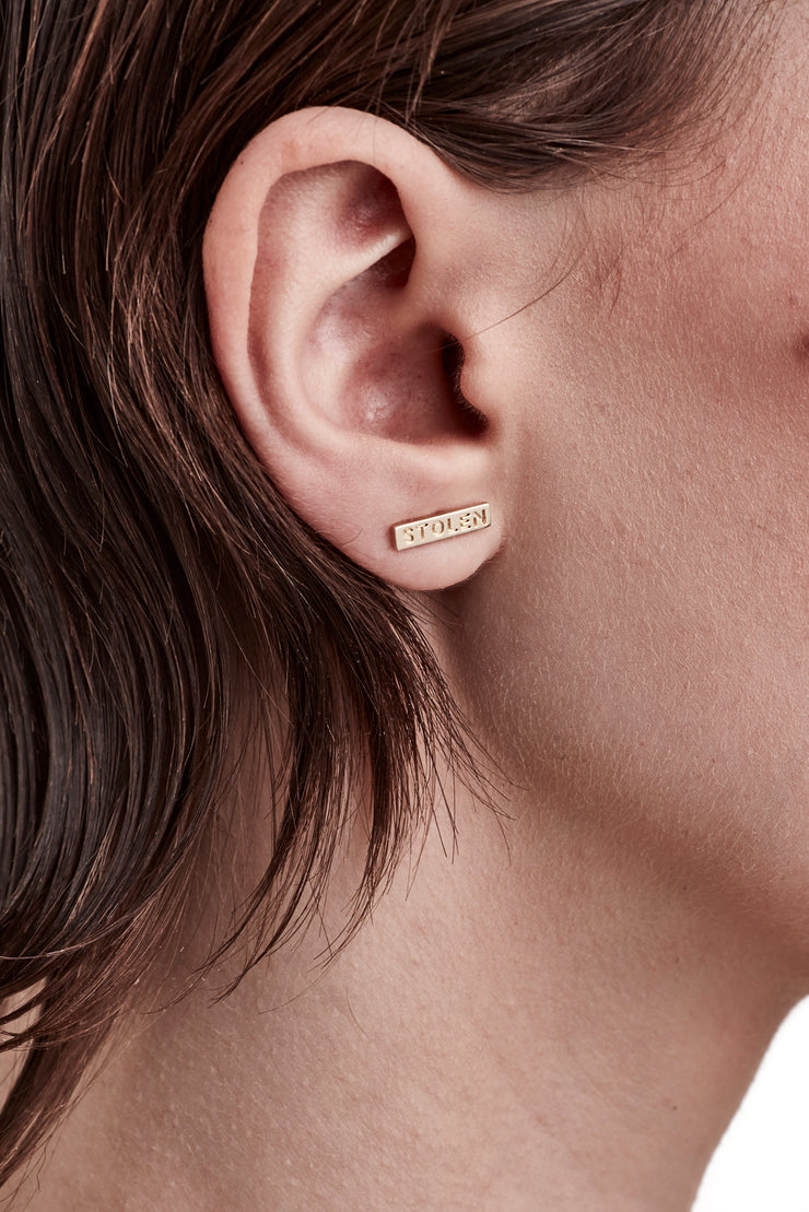 TINY STOLEN BAR EARRINGS - GOLD PLATED