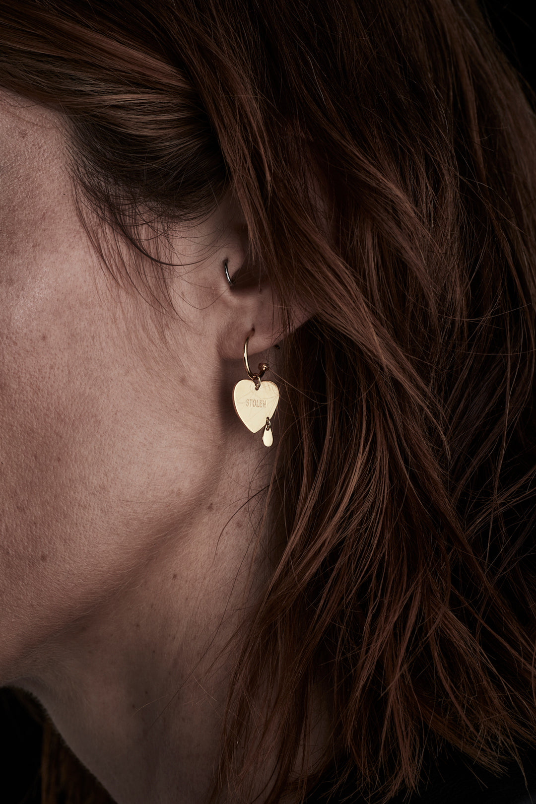 CRYING HEART ANCHOR EARRINGS - 9K GOLD